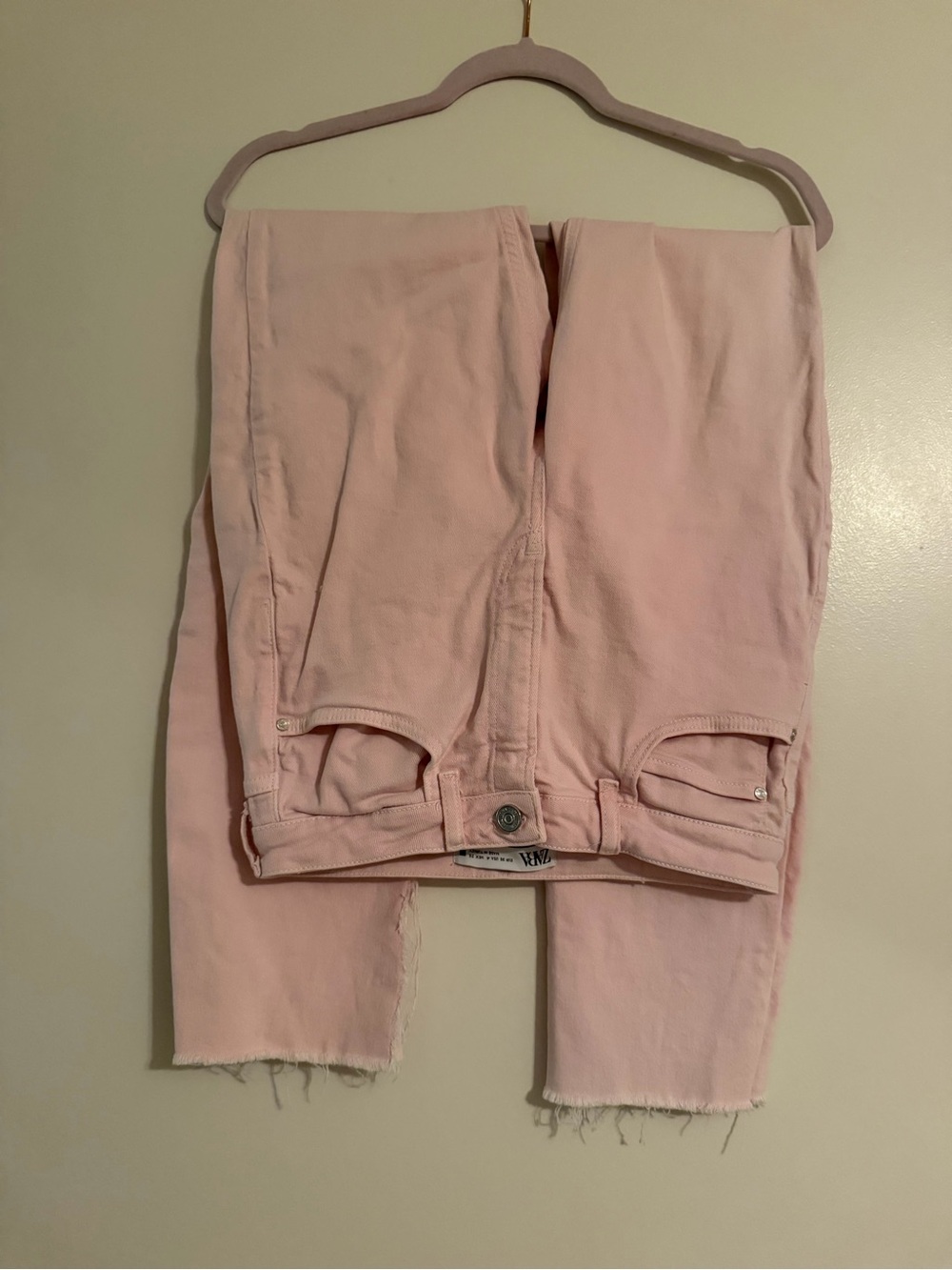 Zara Pastel Pink Raw-Hem Cropped Jeans